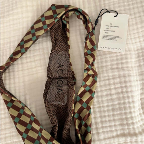 Acacia Oslo Bottom in Gaucho - Small - Picture 5 of 8